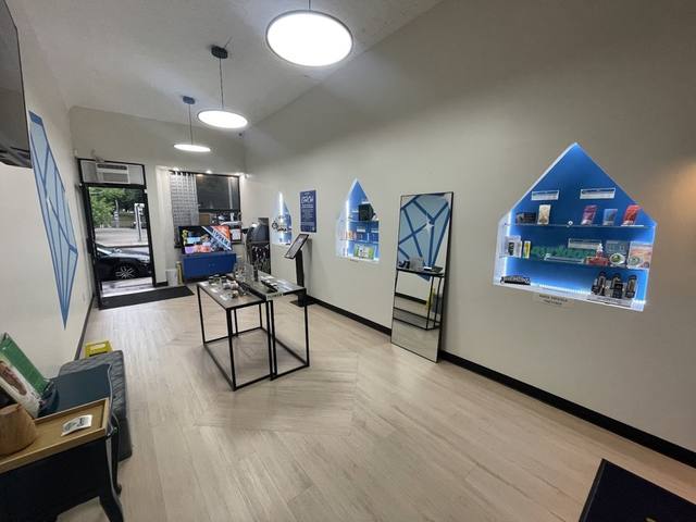 Diamond Dispensary retail floor, Williamsburg